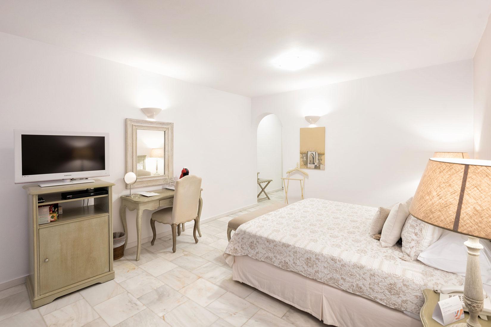 Saint Andrea Seaside Resort - Adults Only ปาริเกีย ภายนอก รูปภาพ